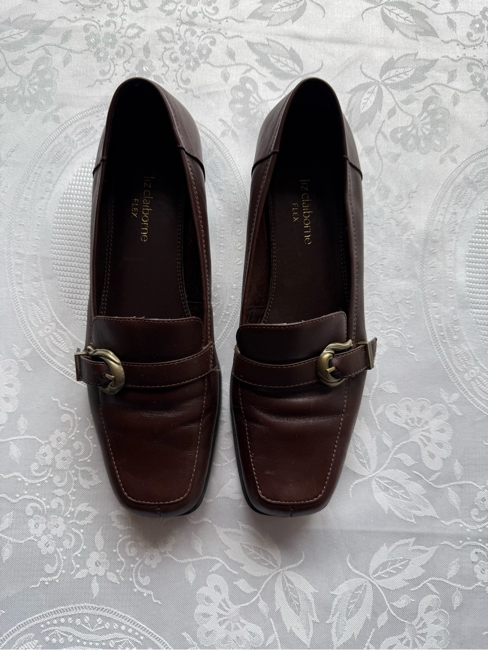 Liz Claiborne Flex QUIVER Dark Brown Leather Buckle Loafers Women’s 8M 1” Heels